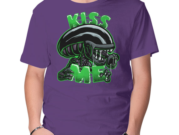 Alien Kiss Me