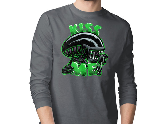 Alien Kiss Me