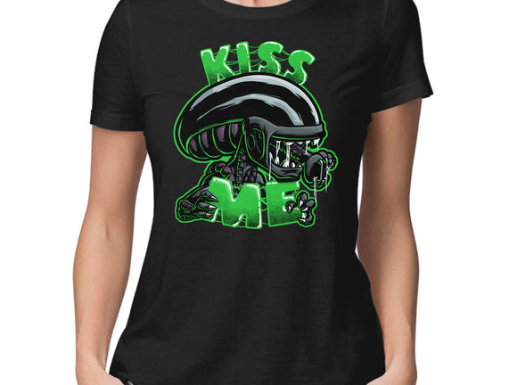 Alien Kiss Me