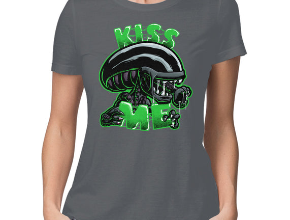 Alien Kiss Me