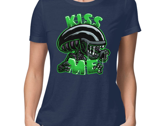 Alien Kiss Me