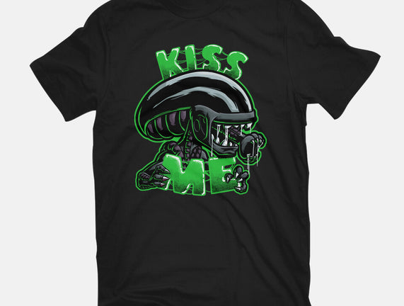 Alien Kiss Me
