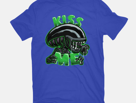 Alien Kiss Me
