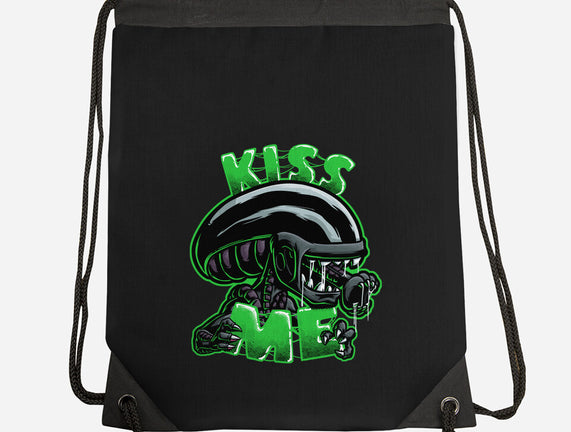 Alien Kiss Me