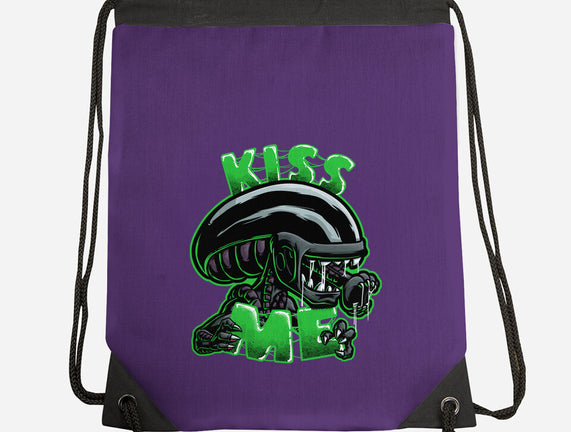Alien Kiss Me