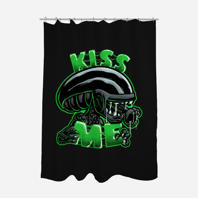 Alien Kiss Me-none polyester shower curtain-Studio Mootant
