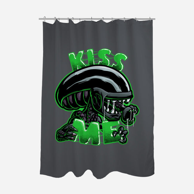 Alien Kiss Me-none polyester shower curtain-Studio Mootant