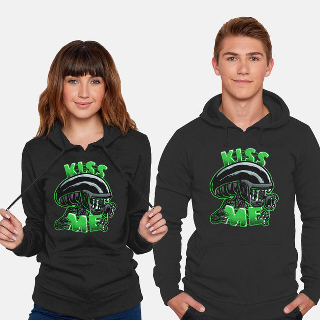 Alien Kiss Me-unisex pullover sweatshirt-Studio Mootant
