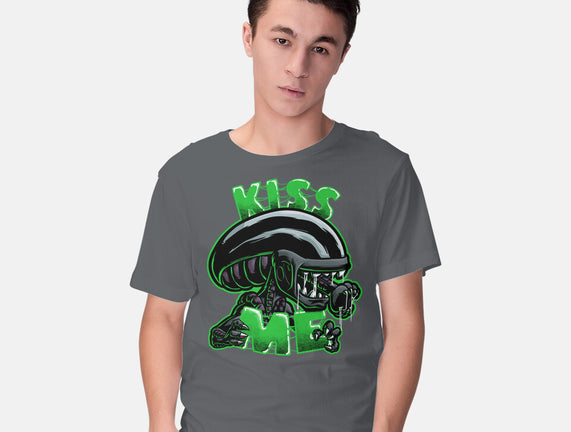 Alien Kiss Me