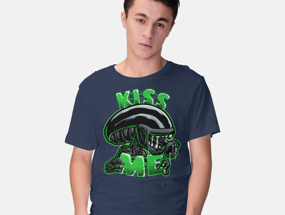 Alien Kiss Me