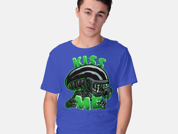Alien Kiss Me