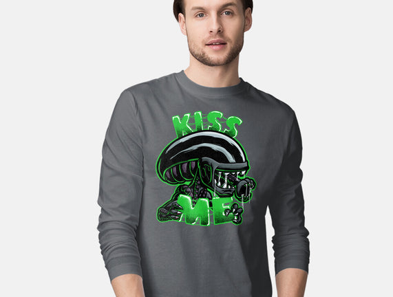 Alien Kiss Me