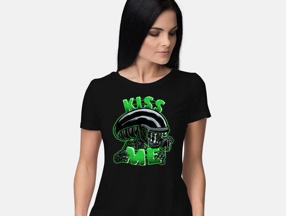 Alien Kiss Me
