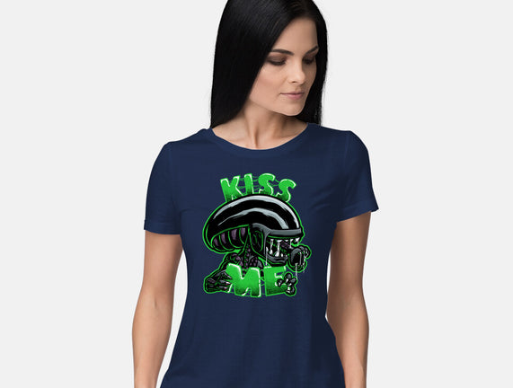 Alien Kiss Me