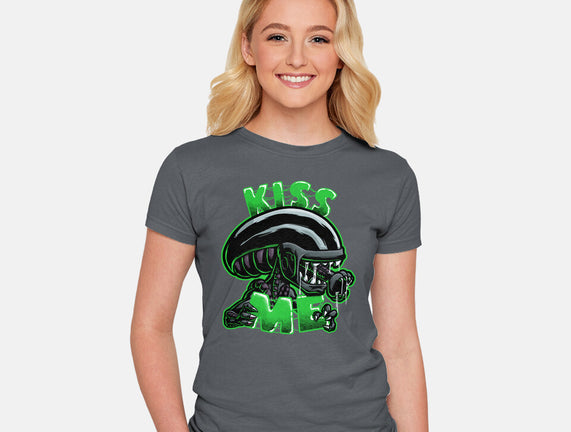 Alien Kiss Me