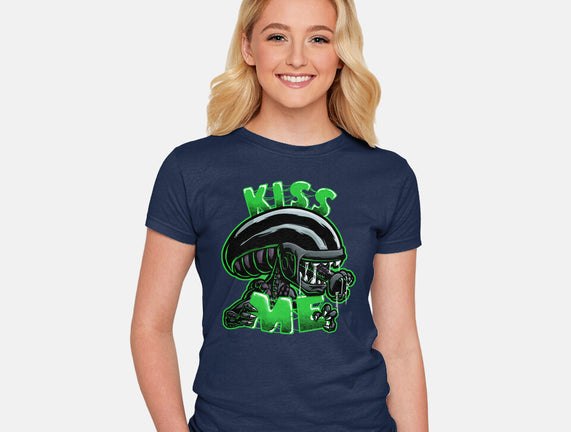 Alien Kiss Me